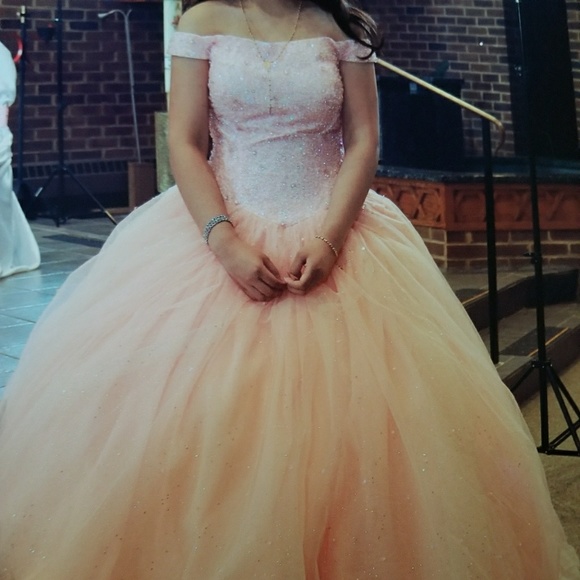 HOUSE OF WU Quinceañera dress - Picture 4 of 8