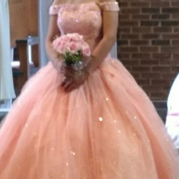 HOUSE OF WU Quinceañera dress - Picture 5 of 8