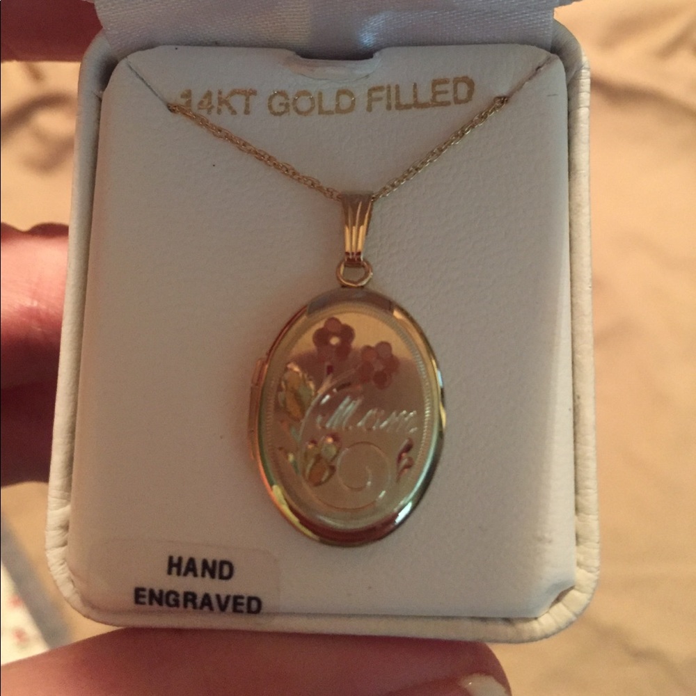 NWT 14 KT Gold Filled locket