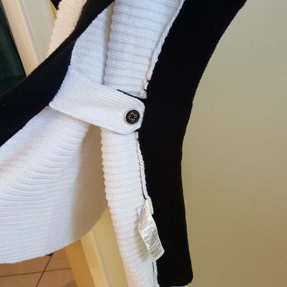 WHBM Side Button Poncho XS - Picture 2 of 4