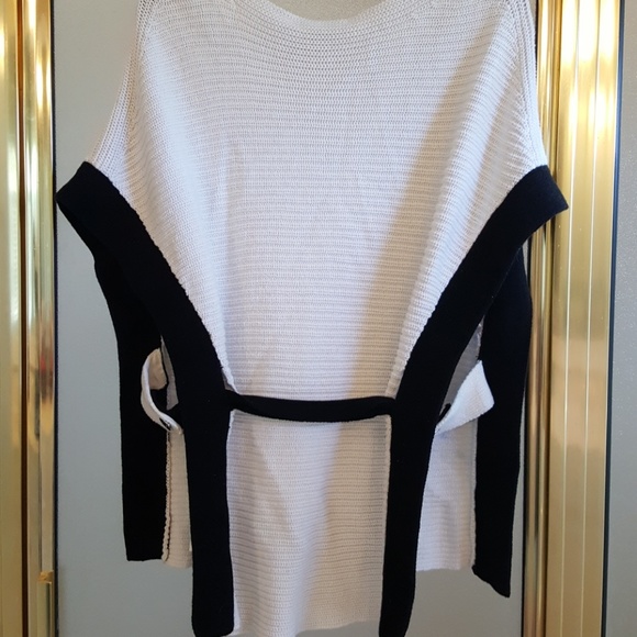 WHBM Side Button Poncho XS - Picture 4 of 4