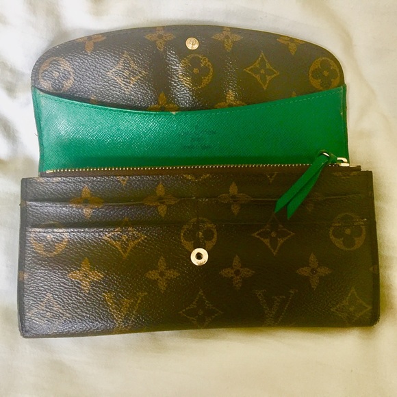Louis Vuitton Classic Monogram Emilie wallet - Picture 4 of 5
