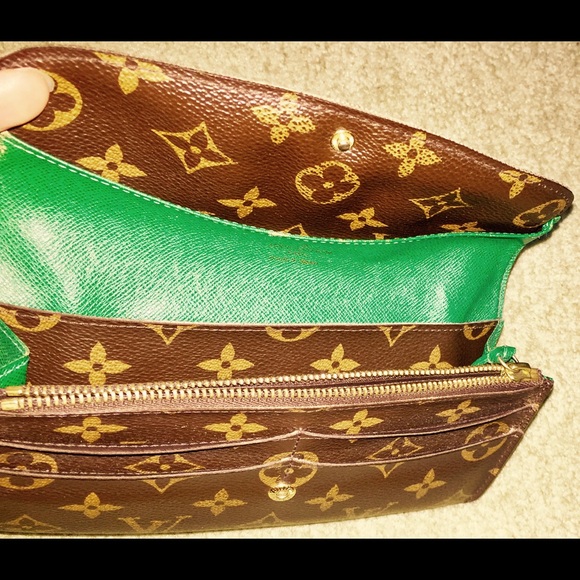 Louis Vuitton Classic Monogram Emilie wallet - Picture 2 of 5
