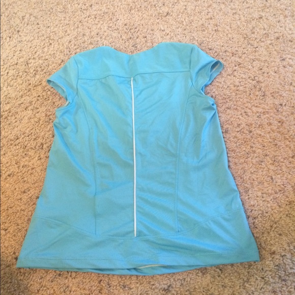 Nike fit dry baby blue workout top - Picture 3 of 3