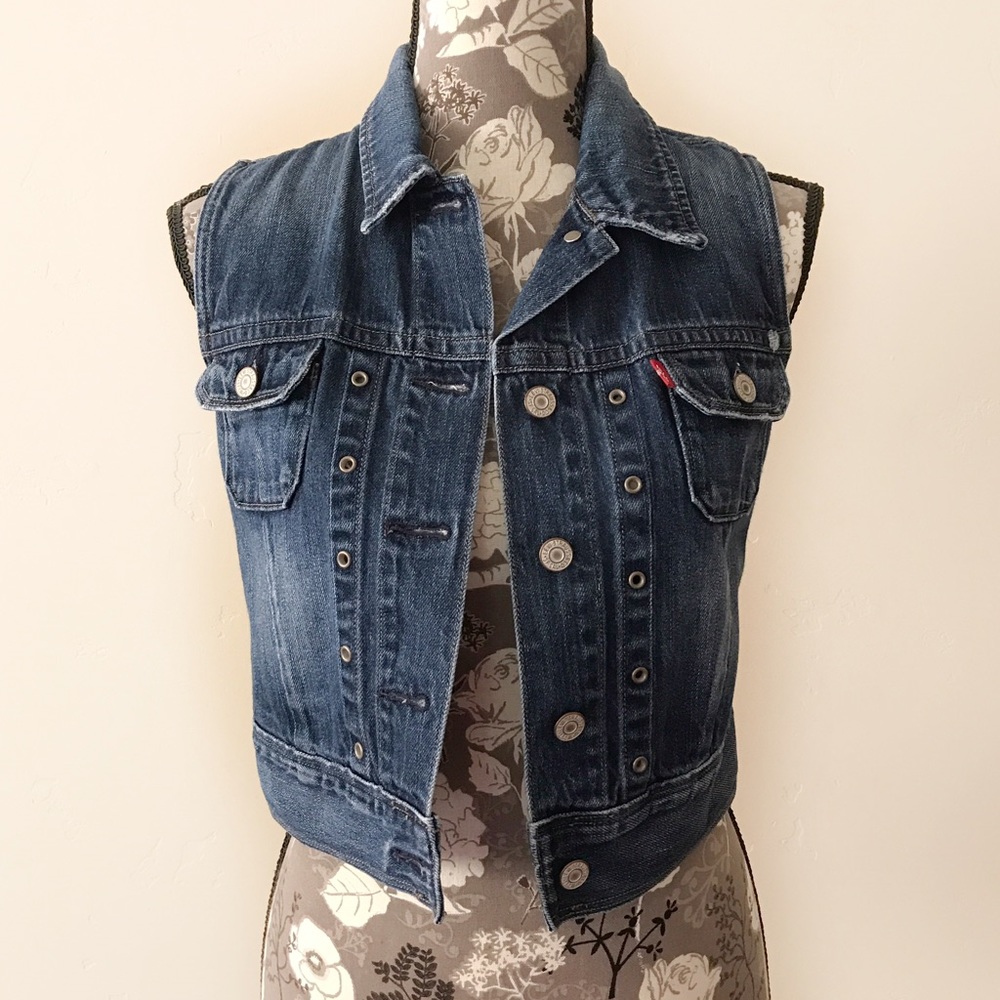 Levi's Dark Wash Jean Vest with studs, Sz SM