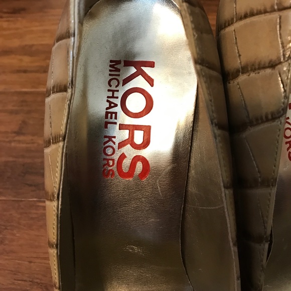 Michael Kors Pumps - Picture 3 of 4