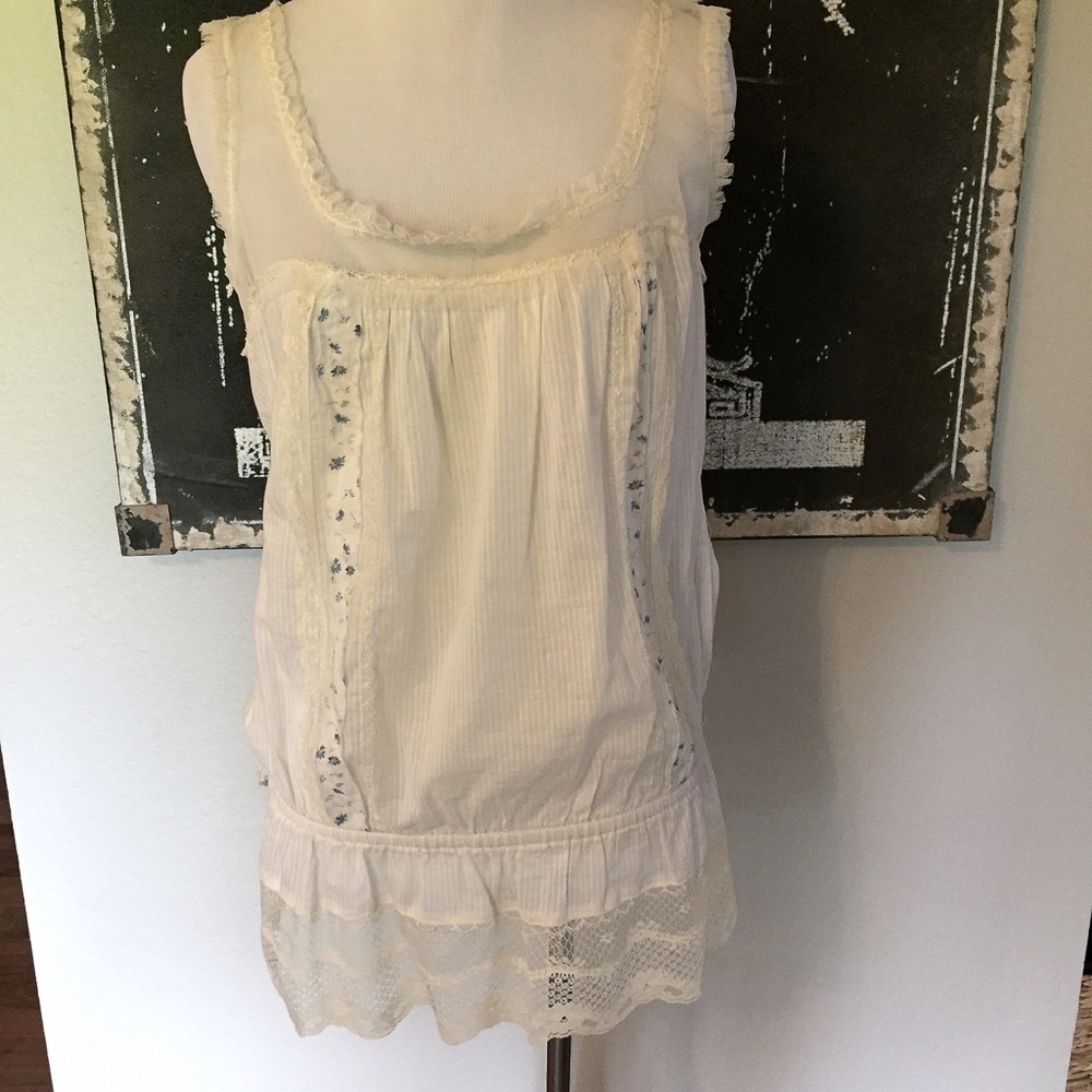 Sleeveless top