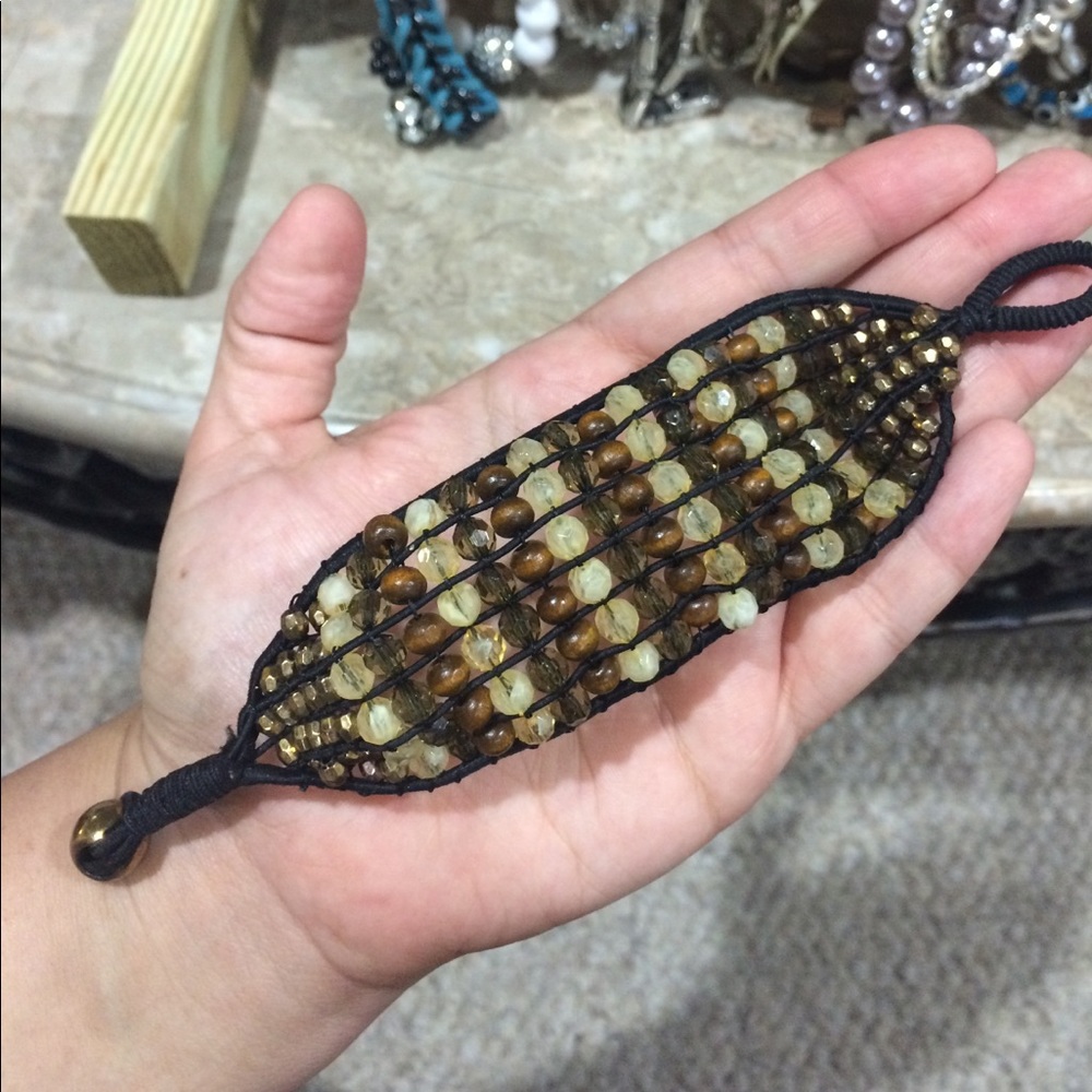 Stretchy beaded bracelet