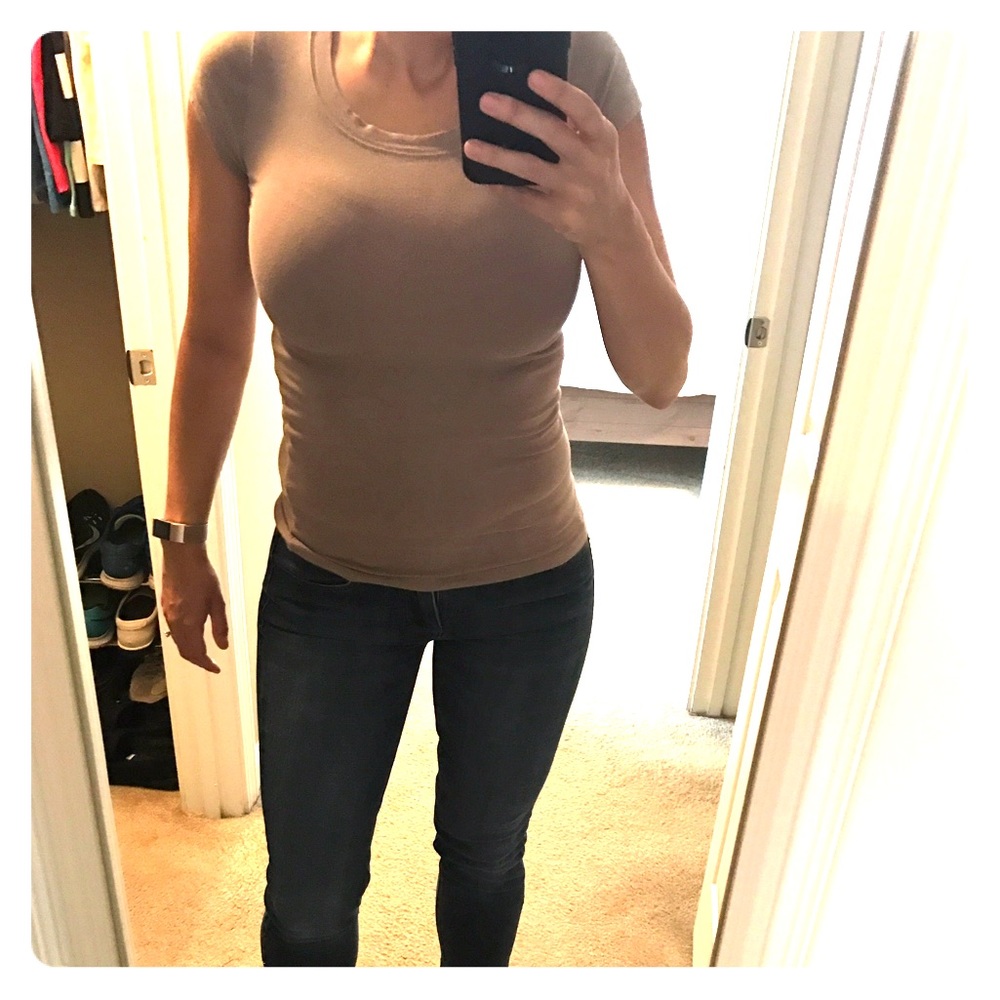 H&M tan simple fitted tee