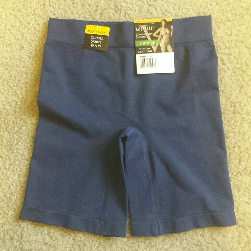 Vassarette slip shorts, size M