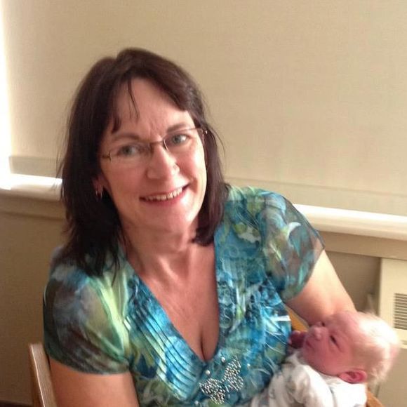 Meet your Posher, Julie - Picture 1 of 1