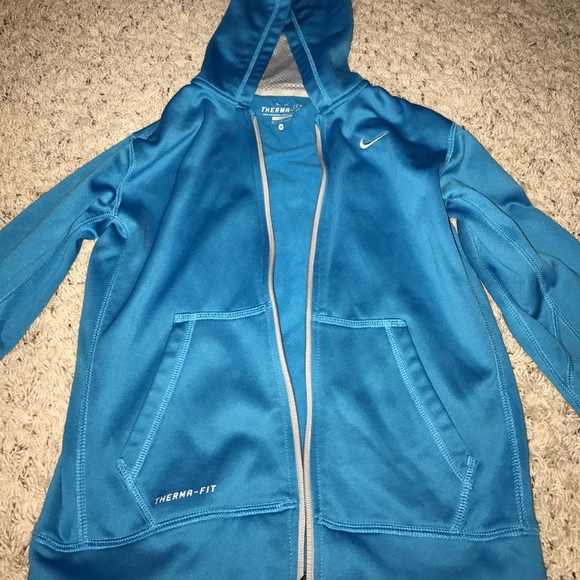 🎉SALE🎉 EUC NIKE THERMA FIT RUNNING JACKET - Picture 2 of 6
