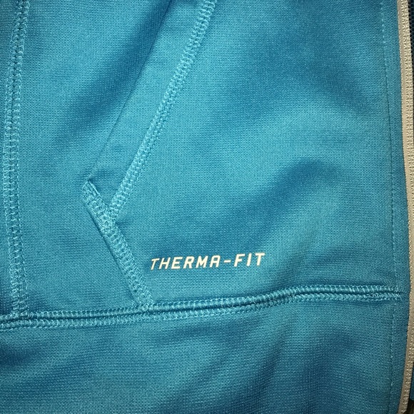 🎉SALE🎉 EUC NIKE THERMA FIT RUNNING JACKET - Picture 4 of 6