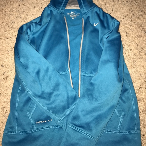 🎉SALE🎉 EUC NIKE THERMA FIT RUNNING JACKET - Picture 5 of 6