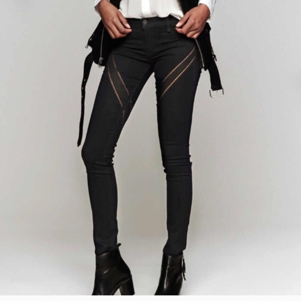 Looking for these! Please help❤