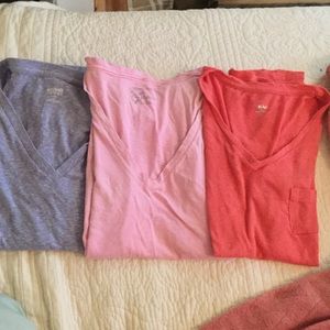 BUNDLE! V neck tshirts