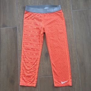 Girls Nike pro Capri XL
