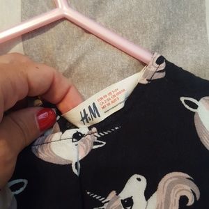 H&M Dresses - 2-3 years H&M Girls Black and Pink Unicorn Dress! H&M Dresses - 2-3 years H&M Girls Black and Pink Unicorn Dress!