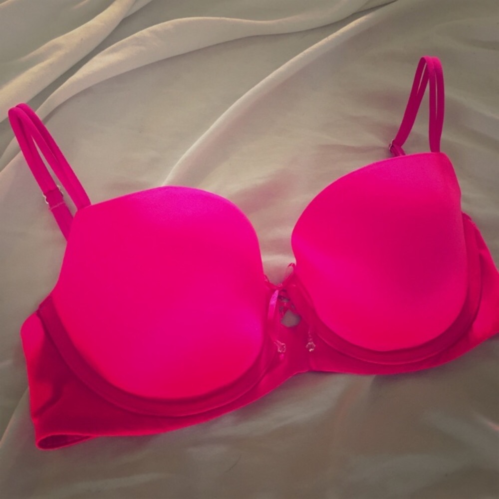 NWOT: Victoria's Secret "Very Sexy" Bra.