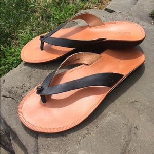 OluKai Loea women's size 8 sandals. Like new
