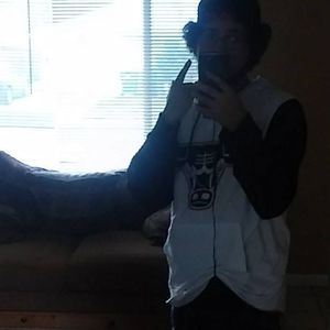 Meet your Posher, Carlos