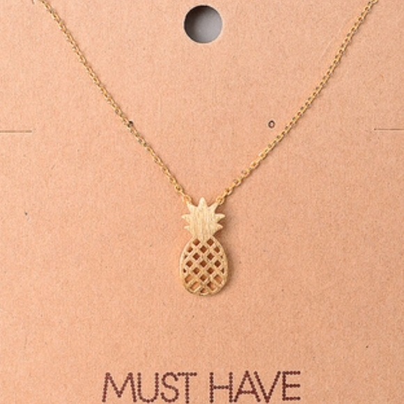Must Have Collection 🍍 Necklaces - Picture 2 of 4