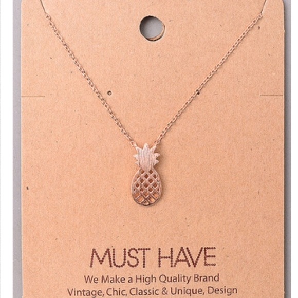 Must Have Collection 🍍 Necklaces - Picture 4 of 4
