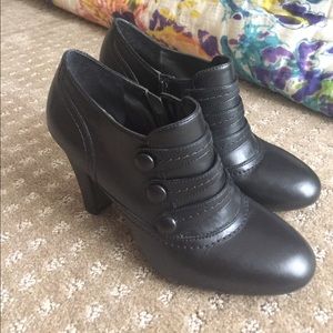 Black Gianni Bini Booties