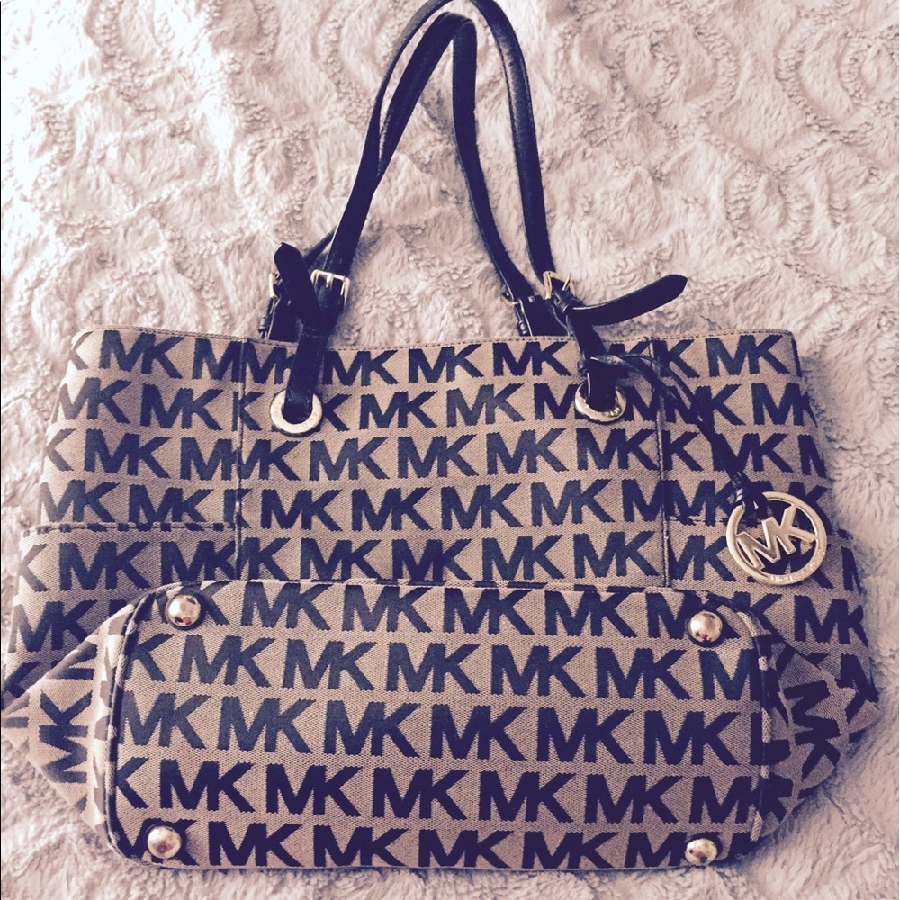Michael Kors purse