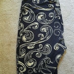 LuLaRoe TC leggings GUC