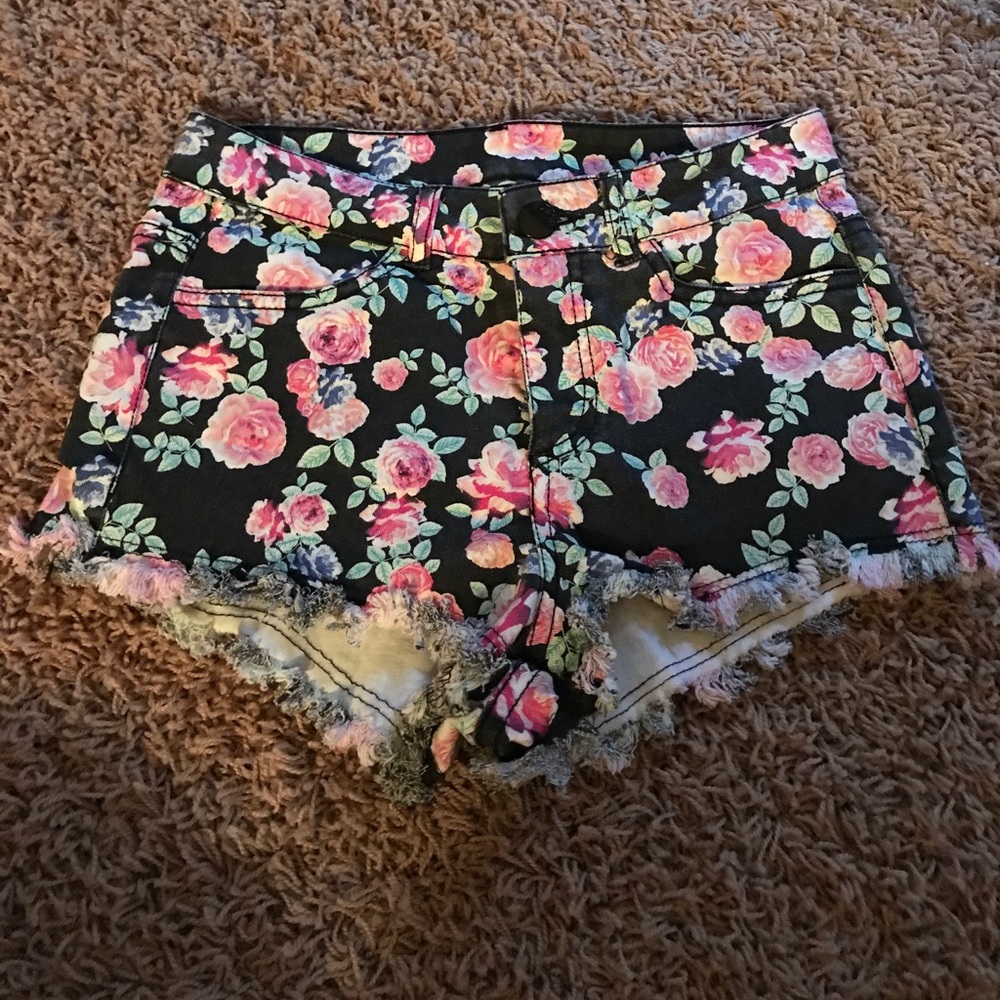 H&M floral shorts