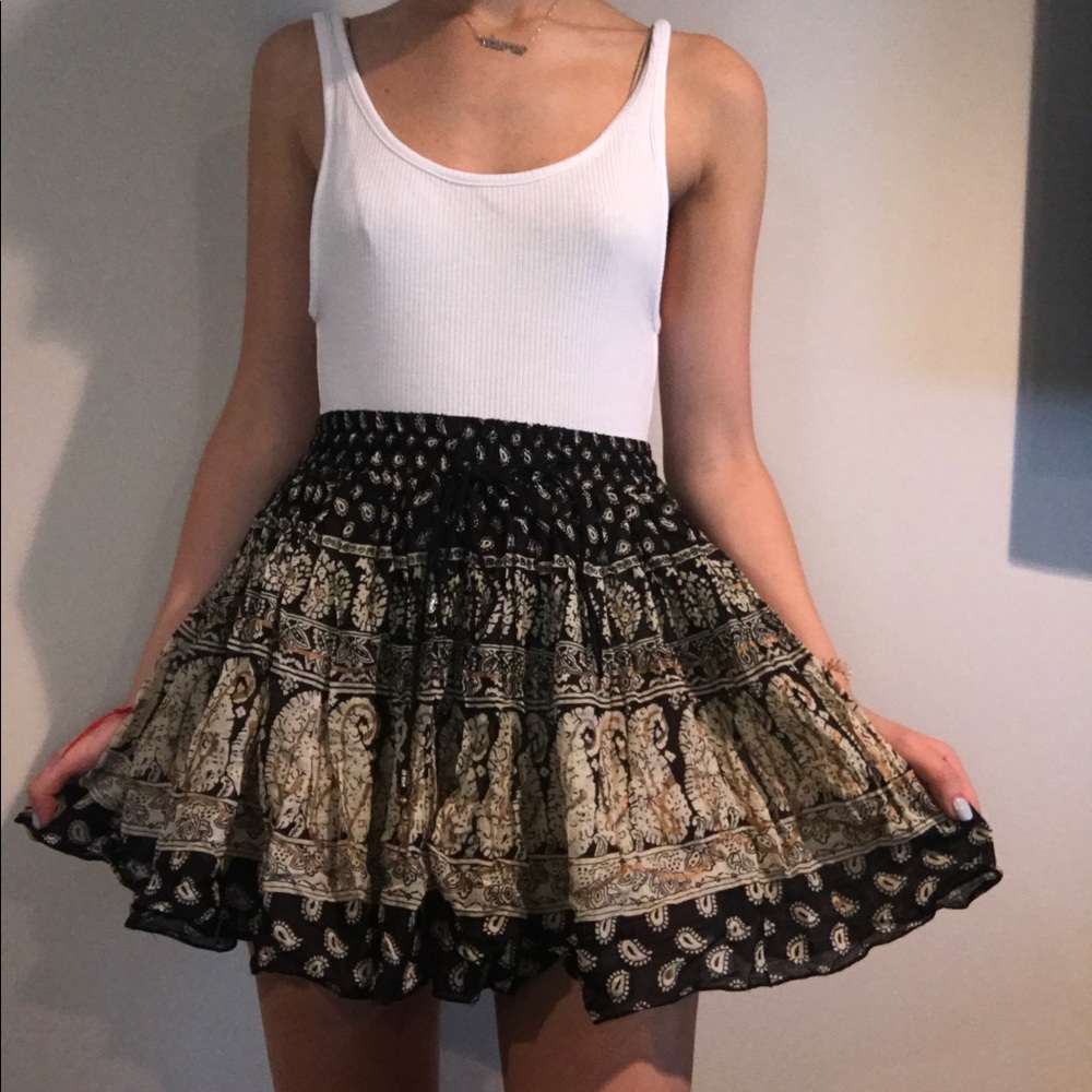 Urban Outfitters - flowy skirt
