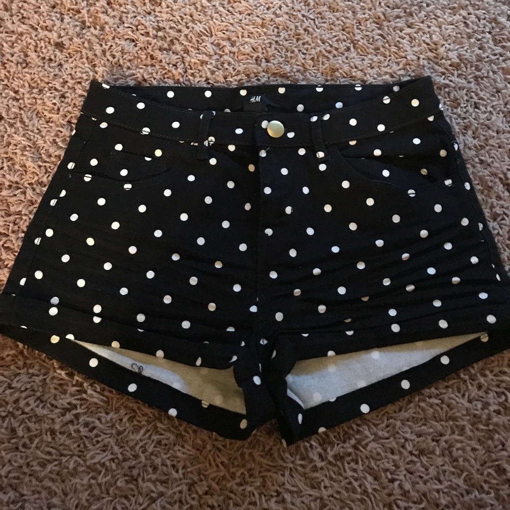 H&M polka dot shorts