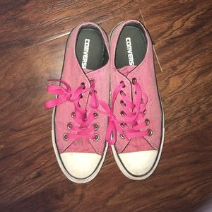 Pink converse