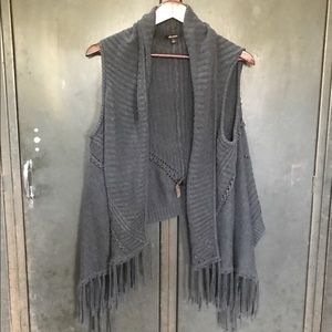 NWOT Ella Moss Fringed Sweater Vest Size Small