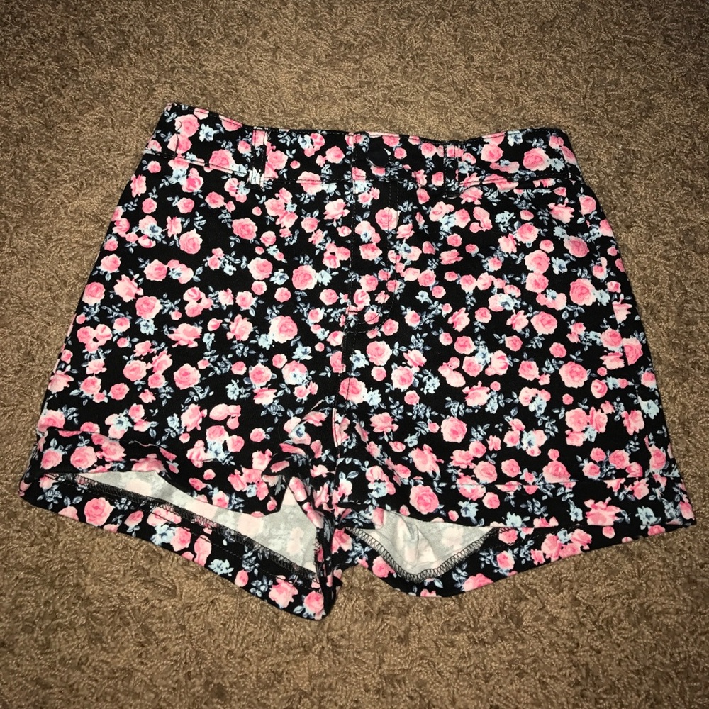 H&M floral shorts
