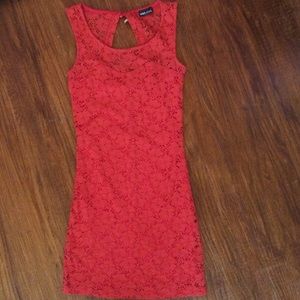 Bodycon lace dress