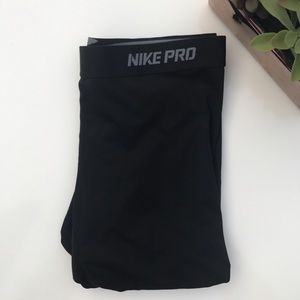 Nike Pro Dri-fit Capri Workout Leggings