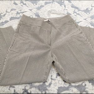 Loft Capri length pants