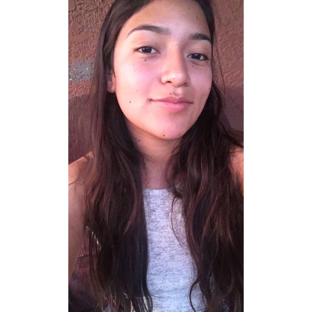 Meet your Posher, Casandra