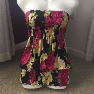 Beautiful strapless flowered top