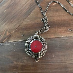 Vintage necklace with charm detail