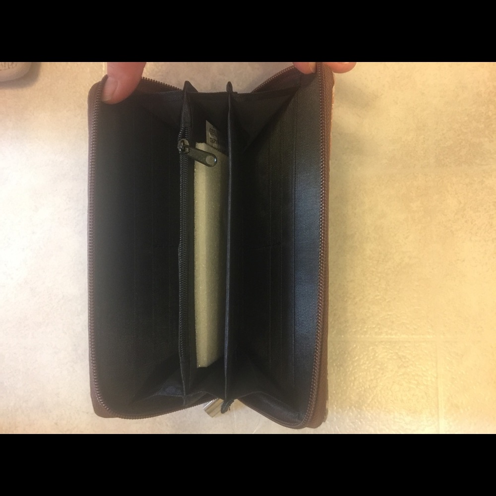 Wallet - Picture 2 of 2