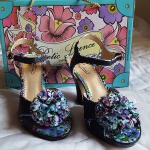 Poetic License Pom Pom Heels 38.5