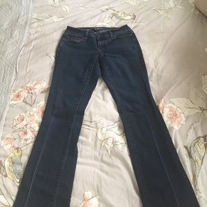 Ann Taylor Loft 4P or 27P curvy jeans w crease