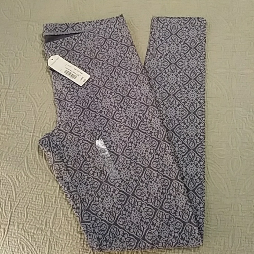 Adorable Arizona leggings.