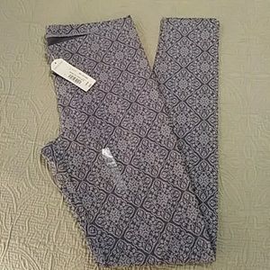 Adorable Arizona leggings.