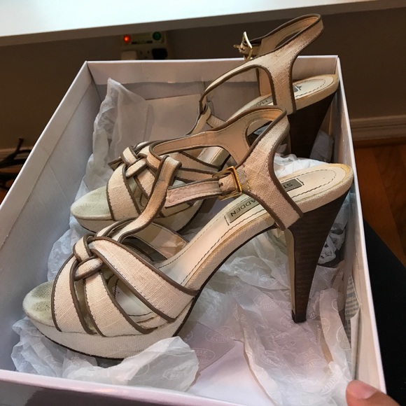 Steve Madden Cream/Tan Daarling Heels 7.5 - Picture 3 of 5