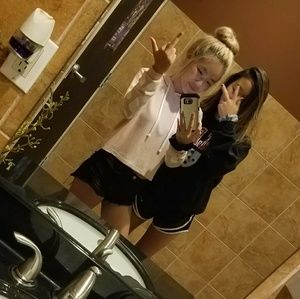 Meet your Posher, Esther