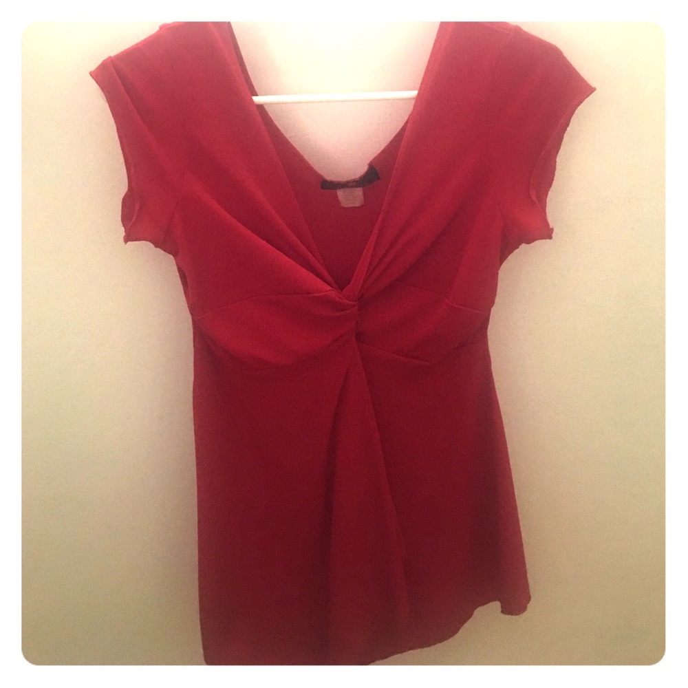 Cute knot top. NEW NEVER WORN